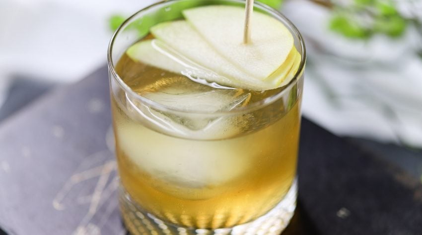 Ready to relax for the weekend or prepping to entertain friends for an evening - We have the perfect Summer Cocktail: Hard Cider Pear Cocktail 